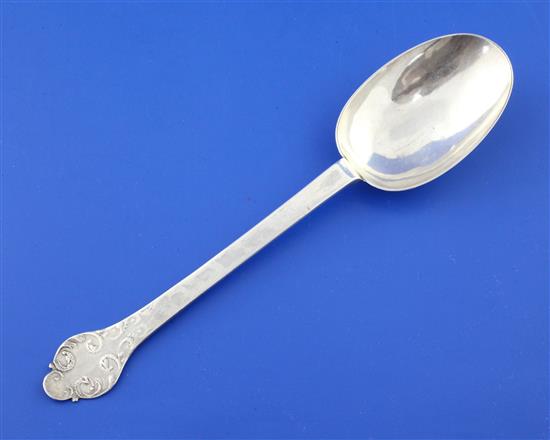 A Charles II silver trefid spoon, 44 grams.
